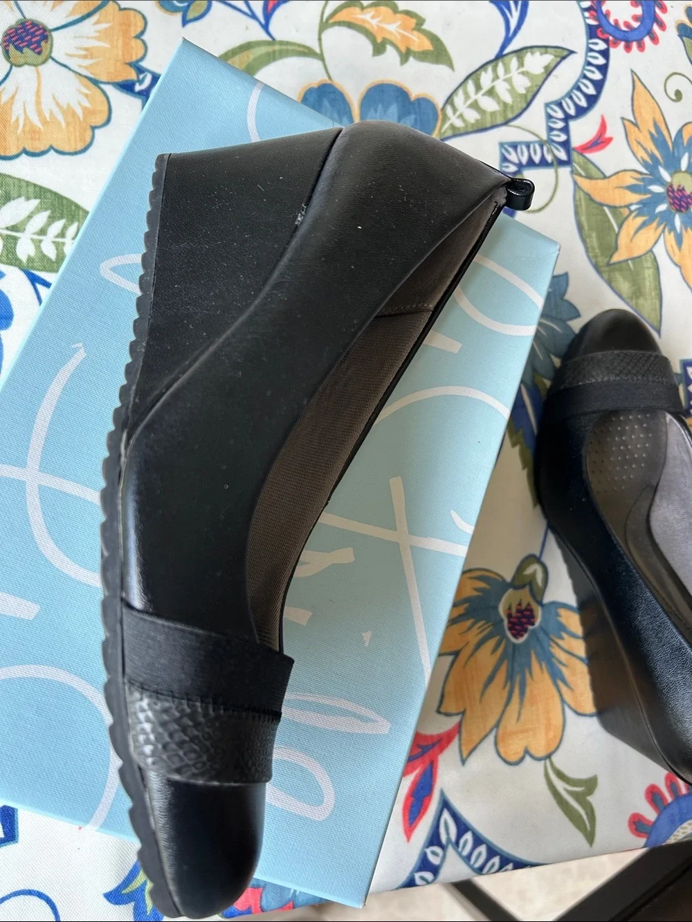 Life Stride Parigi Wedges in black